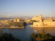 Pohled od Palais du Pharo.